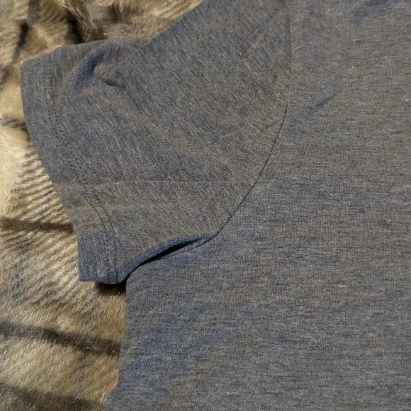 Under Armour small T-shirt - Picture 4 of 5